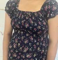 Khushi available right now - escort in Bangalore
