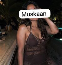 Khushi available right now - escort in Bangalore Photo 4 of 7