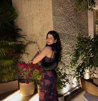 Dimpl - escort in Thane