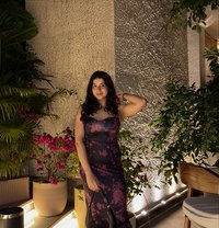 Dimpl - escort in Thane