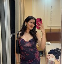 Dimpl - escort in Thane