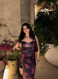 Dimpl - escort in Thane Photo 4 of 5