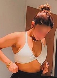 Khushi - escort in Visakhapatnam Photo 2 of 2