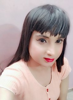 Khushi Khan - Transsexual escort in New Delhi Photo 2 of 4