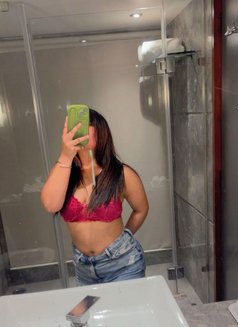 KHUSHI MEET & CAM SHOW - puta in Mumbai Photo 3 of 3