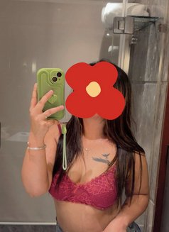 KHUSHI MEET & CAM SHOW - puta in Mumbai Photo 2 of 2