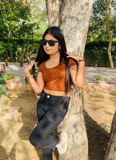 Khushi Pandey - escort in Jaipur Photo 2 of 3