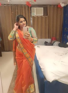 Khushi Roy - escort in Jaipur Photo 2 of 4