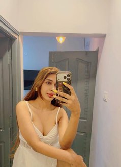 Khushi S - Transsexual escort in Mumbai Photo 4 of 4