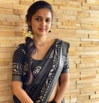 Khushi Sharma - puta in Chennai