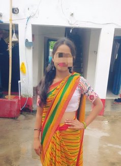 Khushi Sharma - puta in Hyderabad Photo 1 of 1