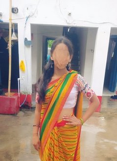 Khushi Sharma - escort in Hyderabad Photo 5 of 5