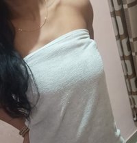 Khushi Slim Figure Female Escort - escort in New Delhi