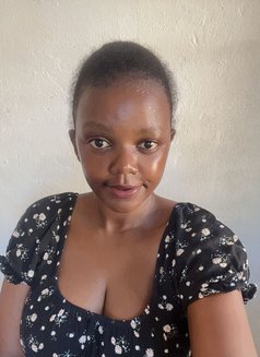 Ki Anya - companion in Ukunda Photo 2 of 4