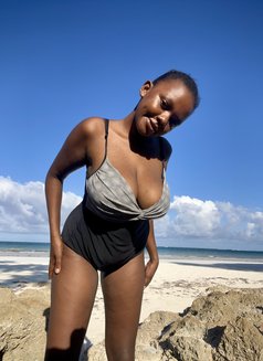 Ki Anya - companion in Ukunda Photo 3 of 4