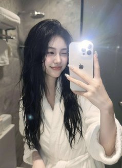 Kiều Trang - escort in Bangkok Photo 3 of 3