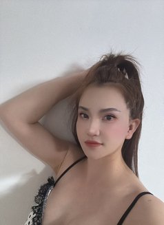 Ki Wi - puta in Bangkok Photo 5 of 8