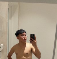 Kia Verse - Male escort in Khobar