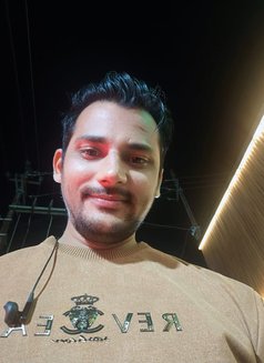 Kian Gupta - Male escort in Indore Photo 5 of 8
