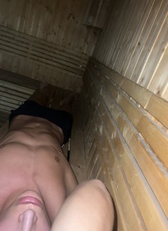 Kian - Male escort in Dubai Photo 10 of 14