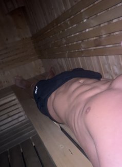 Kian - Male escort in Dubai Photo 11 of 14