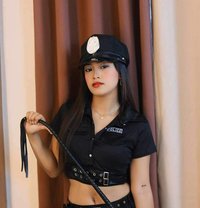 Kianah Senah - escort in Makati City