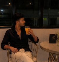Kianselective - Intérprete masculino de adultos in Tiruchirapalli
