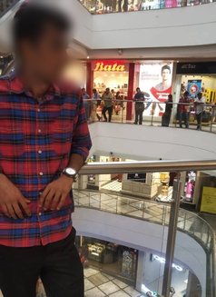 Kianselective - Male adult performer in Tiruchirapalli Photo 3 of 4