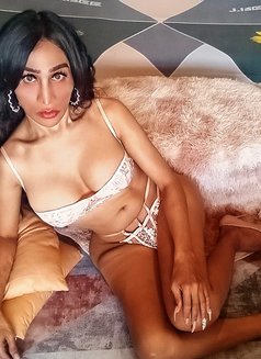 Kiara - Transsexual companion in Bali Photo 5 of 10