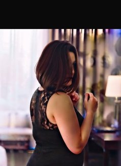 Kiara curvy - escort in Al Manama Photo 1 of 3