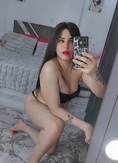 Kiara - Transsexual escort in Cairo Photo 1 of 8