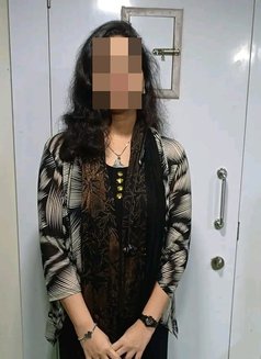 Kiara - escort in Mumbai Photo 2 of 2