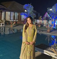 Kiara - puta in Nanded