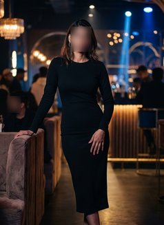 Kiara - adult performer in New Delhi Photo 2 of 4