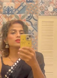 Kiara - Transsexual escort in Bangalore Photo 7 of 8