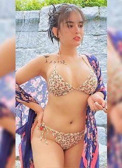 Kiara Lee - escort in Bangkok Photo 2 of 5