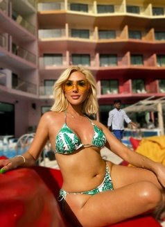 KIARA LEE : VVIP's Goddess & Orgy Queen - Acompañantes transexual in Dubai Photo 30 of 30