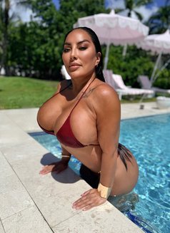 Kiara Mia Xxx - puta in Dubai Photo 2 of 13