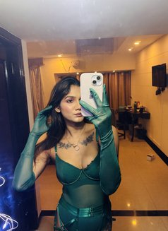 KIARA REAL MEET & CAM - Acompañantes transexual in Kolkata Photo 18 of 20
