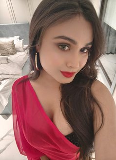 Kiara Srivastava - puta in Mumbai Photo 5 of 10