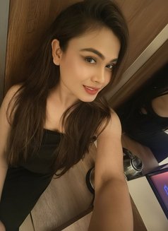 Kiara Srivastava - puta in Mumbai Photo 23 of 26