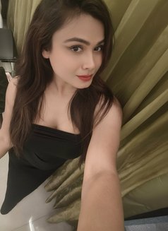 Kiara Srivastava - puta in Mumbai Photo 24 of 26