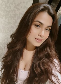 Kiara Srivastava - puta in Mumbai Photo 9 of 9