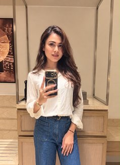 Kiara Srivastava - escort in Mumbai Photo 14 of 14