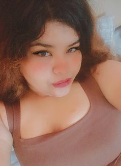 Kiara - escort in New Delhi Photo 2 of 7