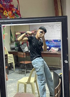 Kidd Newbie - Acompañantes masculino in Manila Photo 1 of 7