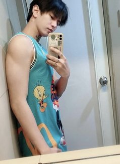 Kieferrr X - Male escort in Manila Photo 4 of 6
