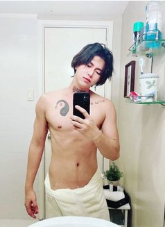 Kieferrr X - Male escort in Manila Photo 5 of 6