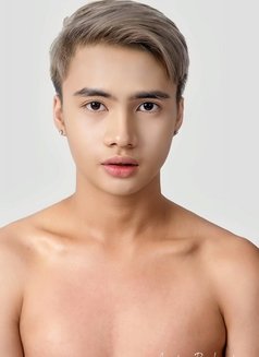Kienzo - Acompañantes masculino in Manila Photo 10 of 10