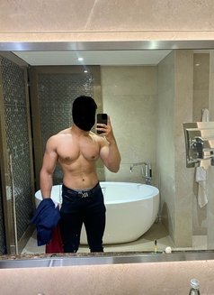 Kieran K - Male escort in Mumbai Photo 3 of 10